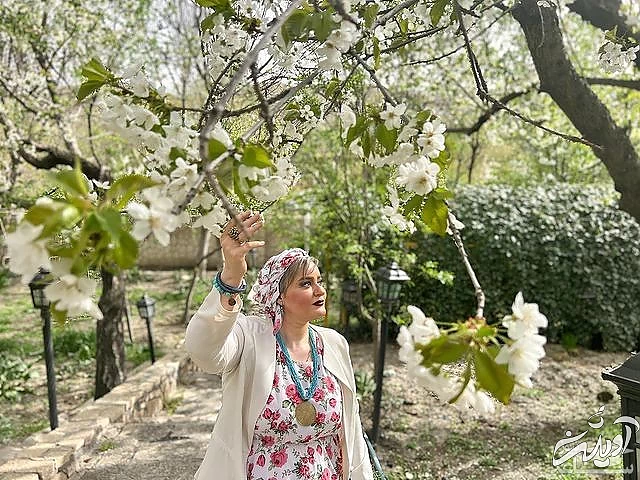 نعیمه نظام دوست